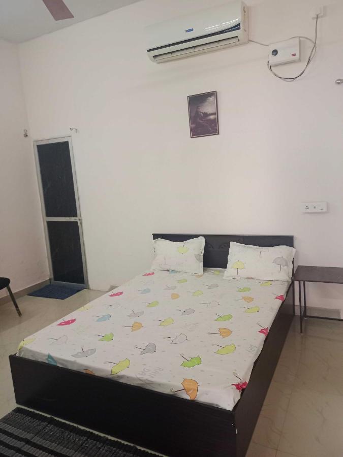 Oyo Lord Buddha Guest House Gorakhpur Exterior foto