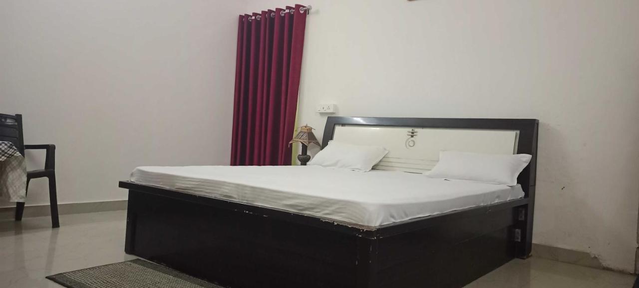 Oyo Lord Buddha Guest House Gorakhpur Exterior foto